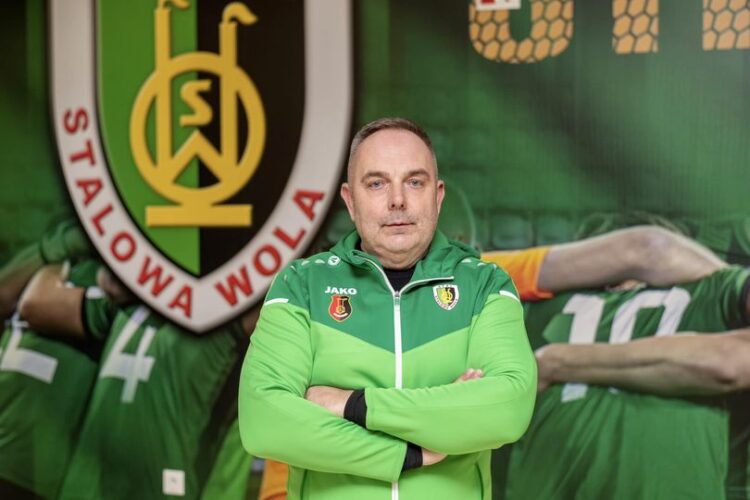 Ireneusz Pietrzykowski trenerem Stali Stalowa Wola 1 - Polskie Radio Rzeszów Ireneusz Pietrzykowski trenerem Stali Stalowa Wola