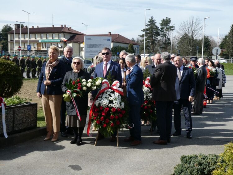 Obchody rocznicy Zbrodni Katyńskiej i Katastrofy Smoleńskiej w Krośnie 1 - Polskie Radio Rzeszów Obchody rocznicy Zbrodni Katyńskiej i Katastrofy Smoleńskiej w Krośnie