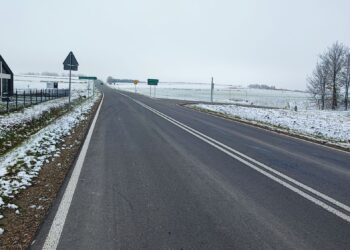 Przymrozki i&nbsp;śnieg w&nbsp;regionie. Na&nbsp;drogach będzie ślisko