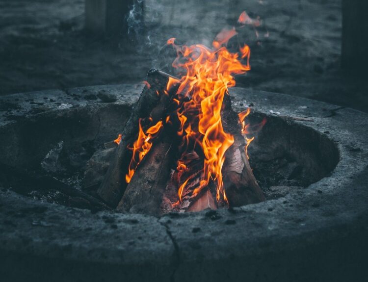 Inwestycje nad zalewem w Łopuszce Małej