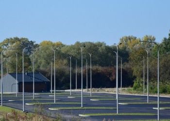 Większy parking przy Jeziorze Tarnobrzeskim