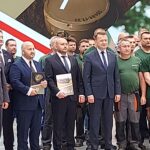 Wicepremier Mariusz Błaszczak zatwierdził dostawy sprzętu bojowego z Huty Stalowa Wola 6 - Polskie Radio Rzeszów Wicepremier Mariusz Błaszczak zatwierdził dostawy sprzętu bojowego z Huty Stalowa Wola - Polskie Radio Rzeszów