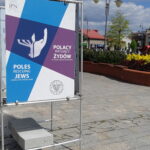 „Polacy ratujący Żydów w czasie II wojny światowej” wystawa na lubaczowskim Rynku - Polskie Radio Rzeszów