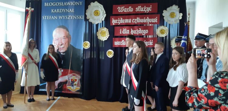 Szkoła w&nbsp;Buszkowicach pod&nbsp;imieniem bł.&nbsp;kard. Stefana Wyszyńskiego