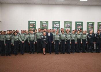 42 nowych funkcjonariuszy podkarpackiej KAS