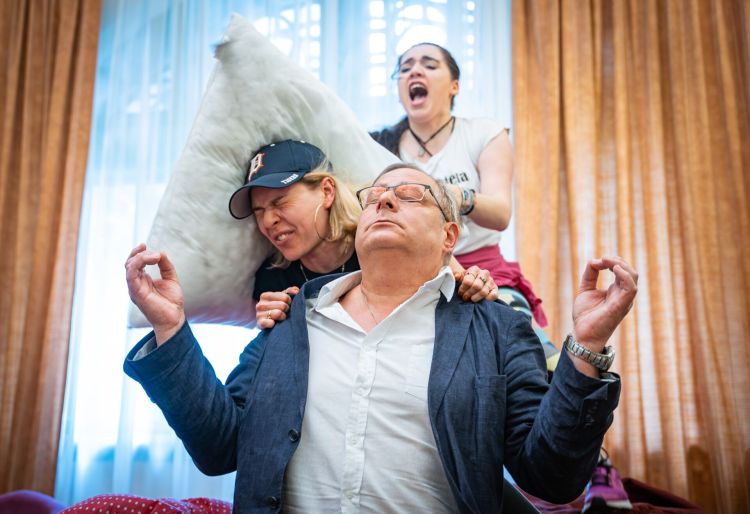 Sztuka "Motel pod mocnym amorem" autorstwa Przemysława Tejkowskiego 1 - Polskie Radio Rzeszów Sztuka „Motel pod mocnym amorem” autorstwa Przemysława Tejkowskiego