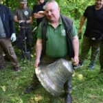 Dzwon cerkiewny odnaleziony w lesie koło Jamnej Górnej 3 - Polskie Radio Rzeszów Dzwon cerkiewny odnaleziony w lesie koło Jamnej Górnej - Polskie Radio Rzeszów