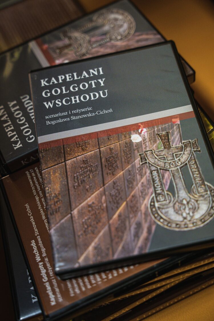 Kapelani golgoty wschodu. Reportaż Anny Leśniewskiej