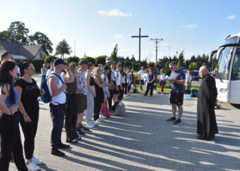 Podróż w&nbsp;hołdzie gen. Sikorskiemu. Strzelcy i&nbsp;Orlęta z&nbsp;Sędziszowa Małopolskiego wyruszyli na&nbsp;Gibraltar