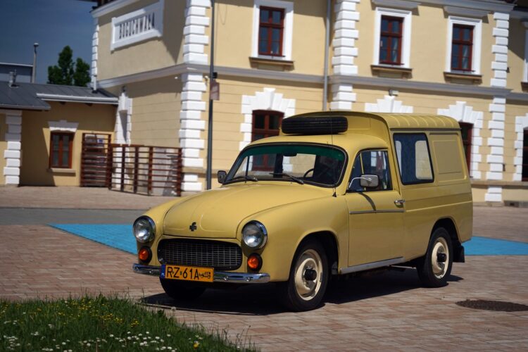 O przepisach drogowych i wyprawie do Bułgarii Syreną