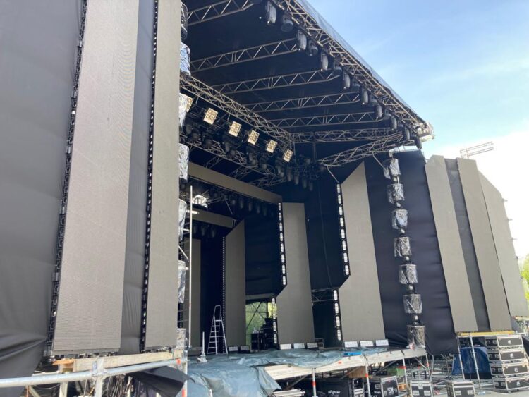 Ostatnie przygotowania przed koncertem Dino Top!