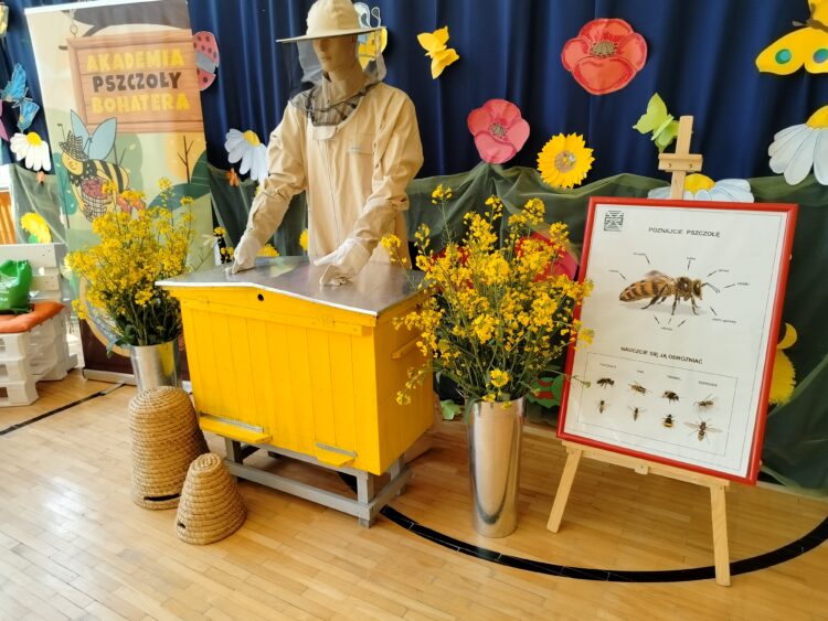 Uczestnicy zachwyceni "Akademią Pszczoły Bohatera" 1 - Polskie Radio Rzeszów Uczestnicy zachwyceni „Akademią Pszczoły Bohatera”