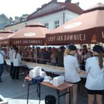 W Rzeszowie można było spróbować ogromnej "Kremówki Papieskiej"(zdjęcia) 23 - Polskie Radio Rzeszów W Rzeszowie można było spróbować ogromnej "Kremówki Papieskiej"(zdjęcia) - Polskie Radio Rzeszów