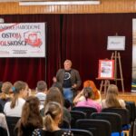 "Symbole narodowe ostoją polskości". Projekt Miejskiej Biblioteki Publicznej w Dynowie 2 - Polskie Radio Rzeszów "Symbole narodowe ostoją polskości". Projekt Miejskiej Biblioteki Publicznej w Dynowie - Polskie Radio Rzeszów