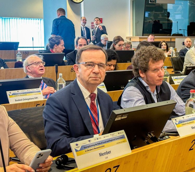 O&nbsp;przystąpieniu Ukrainy do&nbsp;UE. Rozmowa z&nbsp;Władysławem Ortylem