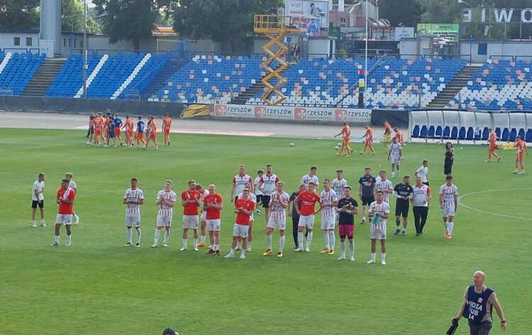Apklan Resovia żegna kibiców porażką