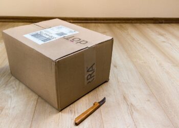 Nowa metoda oszustów. Ubezpieczenie przesyłki