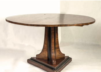 Meble z&nbsp;pałacu Dzieduszyckich w&nbsp;Zarzeczu odzyskują blask