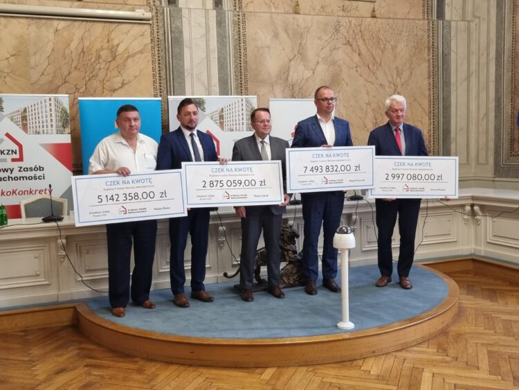 Czeki dla Społecznej Inicjatywy Mieszkaniowej Południe