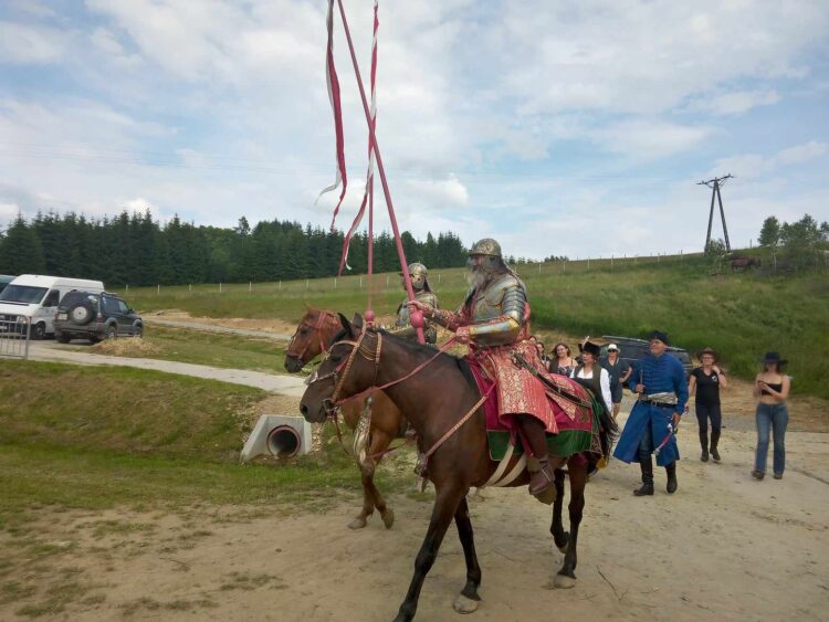 Targi końskie w Lutowiskach
