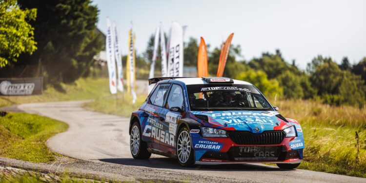 Grzegorz Grzyb i Adam Binięda (Skoda Fabia Rally2 evo) - zwycięzcy Valvoline Rajdu Małopolski (fot. Maciej Niechwiadowicz)