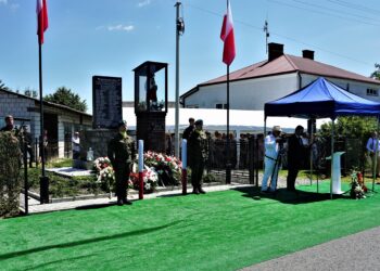 80. rocznica pacyfikacji przysiółka Ścieżki w&nbsp;Woli Zgłobieńskiej (zdjęcia)