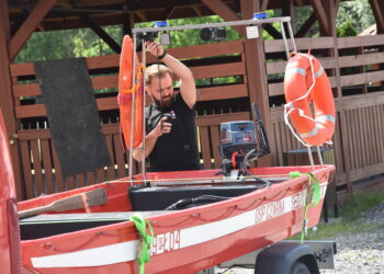 Druhowie z&nbsp;OSP w&nbsp;Czarnej Sędziszowskiej odnowili łódź ratunkową