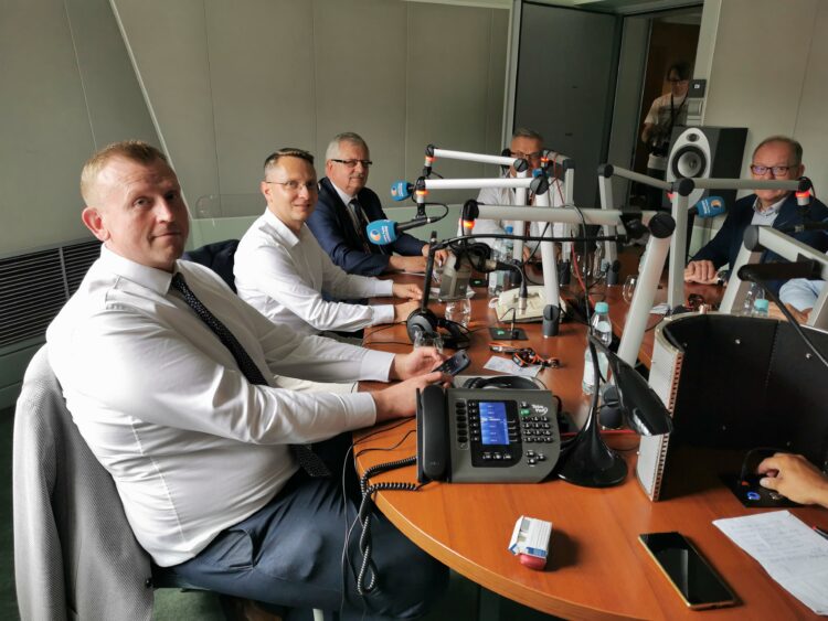 Listy wyborcze i referendum migracyjne to główne tematy dzisiejszej audycji Pro Publico Bono 1 - Polskie Radio Rzeszów Listy wyborcze i referendum migracyjne to główne tematy dzisiejszej audycji Pro Publico Bono