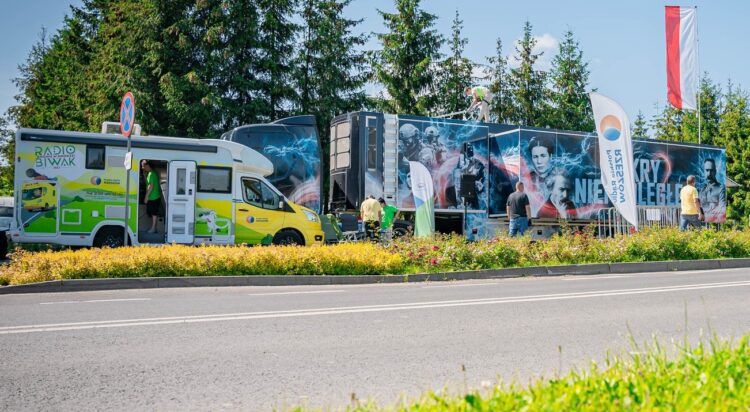 „Iskry Niepodległej”. Widowisko o wybitnych Polakach i Polkach w Polańczyku