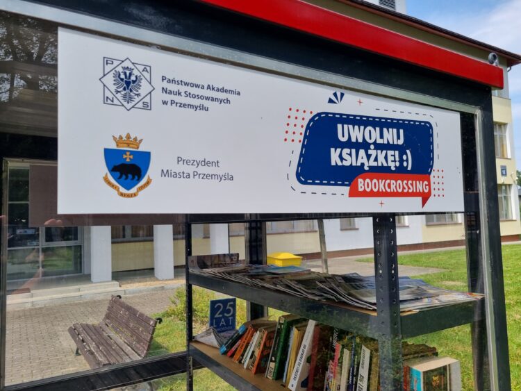 Budka z książkami w Przemyślu
