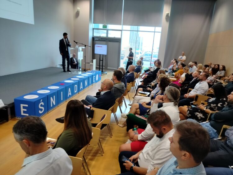 Szkolenie dla podkarpackich przedsiębiorców na temat pozyskiwania dotacji