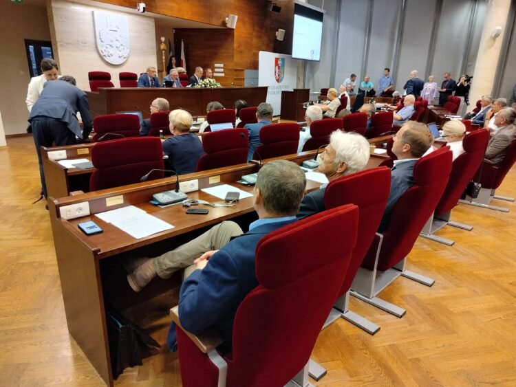 Inwestycje samorządów i ochrona zabytków tematami sesji sejmiku województwa podkarpackiego