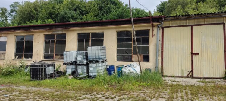 Niebezpieczne substancje w Przewrotnem. Sprawę zbada prokuratura