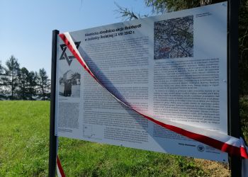 Pamiątkowa tablica odsłonięta w&nbsp;Jasienicy Rosielnej, rocznica Akcji Reinhardt