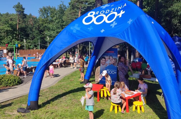 Piknik rodzinny 800+ w Stalowej Woli (zdjęcia)