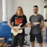 Uczeń rzeszowskiego "Elektronika" buduje gitarę elektryczną w PCI - Polskie Radio Rzeszów