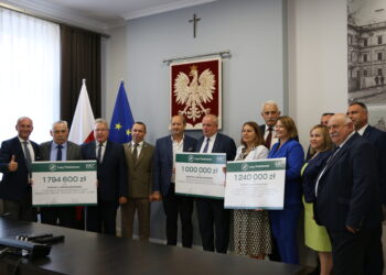 Miliony na&nbsp;przebudowę dróg w&nbsp;powiecie jarosławskim