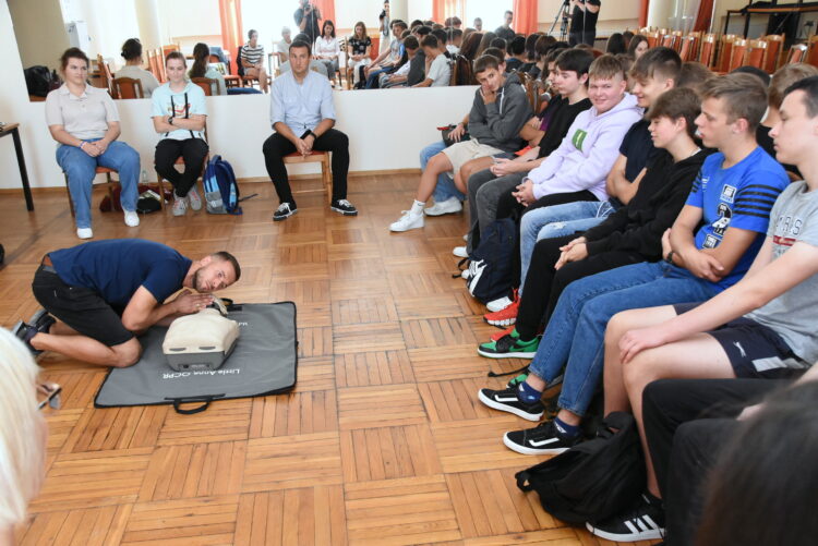 W Sędziszowie Młp. odbyły się warsztaty z udzielania pierwszej pomocy (zdjęcia)