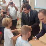 Do Stalowej Woli trafił sprzęt komputerowy w ramach rządowego programu „Laptop dla ucznia” - Polskie Radio Rzeszów