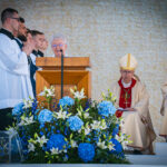 W niedzielnej mszy beatyfikacyjnej rodziny Ulmów uczestniczyło około 37 tys. wiernych (zdjęcia) 58 - Polskie Radio Rzeszów W niedzielnej mszy beatyfikacyjnej rodziny Ulmów uczestniczyło około 37 tys. wiernych (zdjęcia) - Polskie Radio Rzeszów