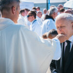 W niedzielnej mszy beatyfikacyjnej rodziny Ulmów uczestniczyło około 37 tys. wiernych (zdjęcia) 35 - Polskie Radio Rzeszów W niedzielnej mszy beatyfikacyjnej rodziny Ulmów uczestniczyło około 37 tys. wiernych (zdjęcia) - Polskie Radio Rzeszów