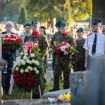 Minister Obrony Narodowej złożył wieniec na grobie rodziny Boryczków 14 - Polskie Radio Rzeszów Minister Obrony Narodowej złożył wieniec na grobie rodziny Boryczków - Polskie Radio Rzeszów