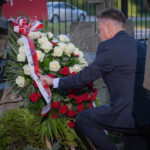 Minister Obrony Narodowej złożył wieniec na grobie rodziny Boryczków 25 - Polskie Radio Rzeszów Minister Obrony Narodowej złożył wieniec na grobie rodziny Boryczków - Polskie Radio Rzeszów