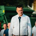 Premier: Przepraszamy za nasze błędy, ale broniliśmy interesów polskiej wsi wobec Brukseli, Kijowa i Berlina 40 - Polskie Radio Rzeszów Premier: Przepraszamy za nasze błędy, ale broniliśmy interesów polskiej wsi wobec Brukseli, Kijowa i Berlina - Polskie Radio Rzeszów