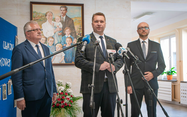 Minister Edukacji i Nauki Przemysław Czarnek w Markowej