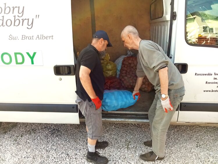 W Rzeszowie trwa albertyńska akcja „Ziemiopłody”