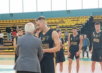 Koszykówka. Miasto Szkła z Pucharem Prezydenta Krosna