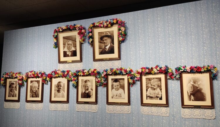 Relikwie błogosławionej rodziny Ulmów będą pielgrzymować po polskich diecezjach 1 - Polskie Radio Rzeszów Relikwie błogosławionej rodziny Ulmów będą pielgrzymować po polskich diecezjach