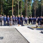 Para prezydencka odwiedziła cmentarz ofiar hitleryzmu w miejscowości Jagiełła-Niechciałki (zdjęcia) 17 - Polskie Radio Rzeszów Para prezydencka odwiedziła cmentarz ofiar hitleryzmu w miejscowości Jagiełła-Niechciałki (zdjęcia) - Polskie Radio Rzeszów