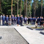 Para prezydencka odwiedziła cmentarz ofiar hitleryzmu w miejscowości Jagiełła-Niechciałki (zdjęcia) 18 - Polskie Radio Rzeszów Para prezydencka odwiedziła cmentarz ofiar hitleryzmu w miejscowości Jagiełła-Niechciałki (zdjęcia) - Polskie Radio Rzeszów